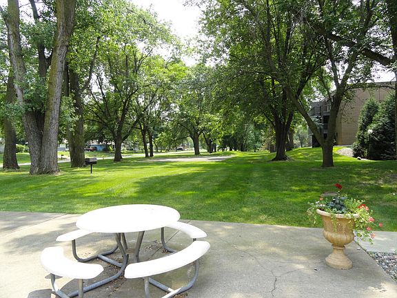 5th image of 2800 Hamline Ave N APT 250