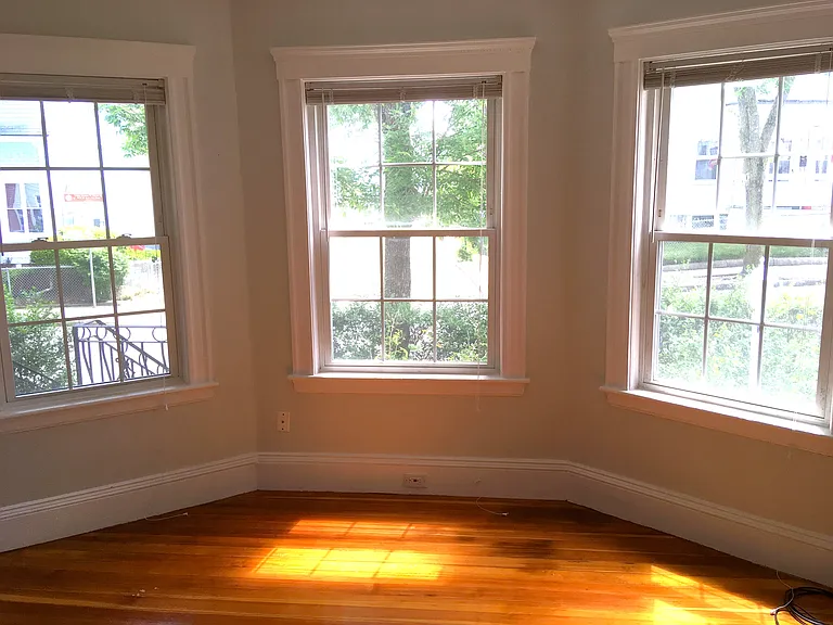 166 Walnut St #1 — Photo 2