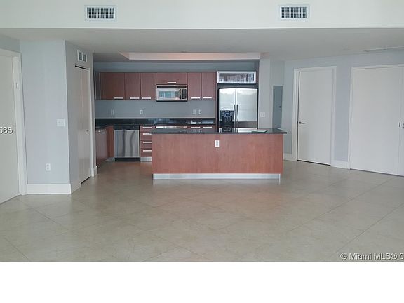 5th image of 3131 188th St #21105