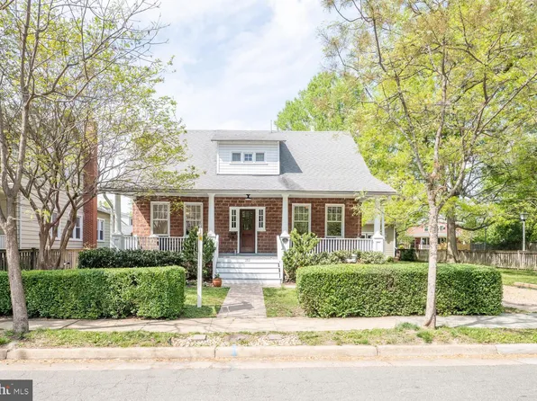 212 E Oxford Ave, Alexandria, VA 22301