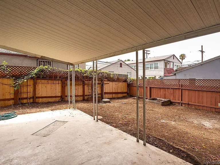 1537 Sunset Cliffs Blvd — Photo 28