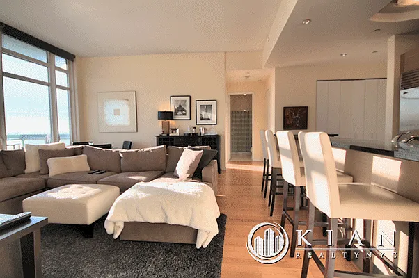 Rented by Kian Realty | media 4
