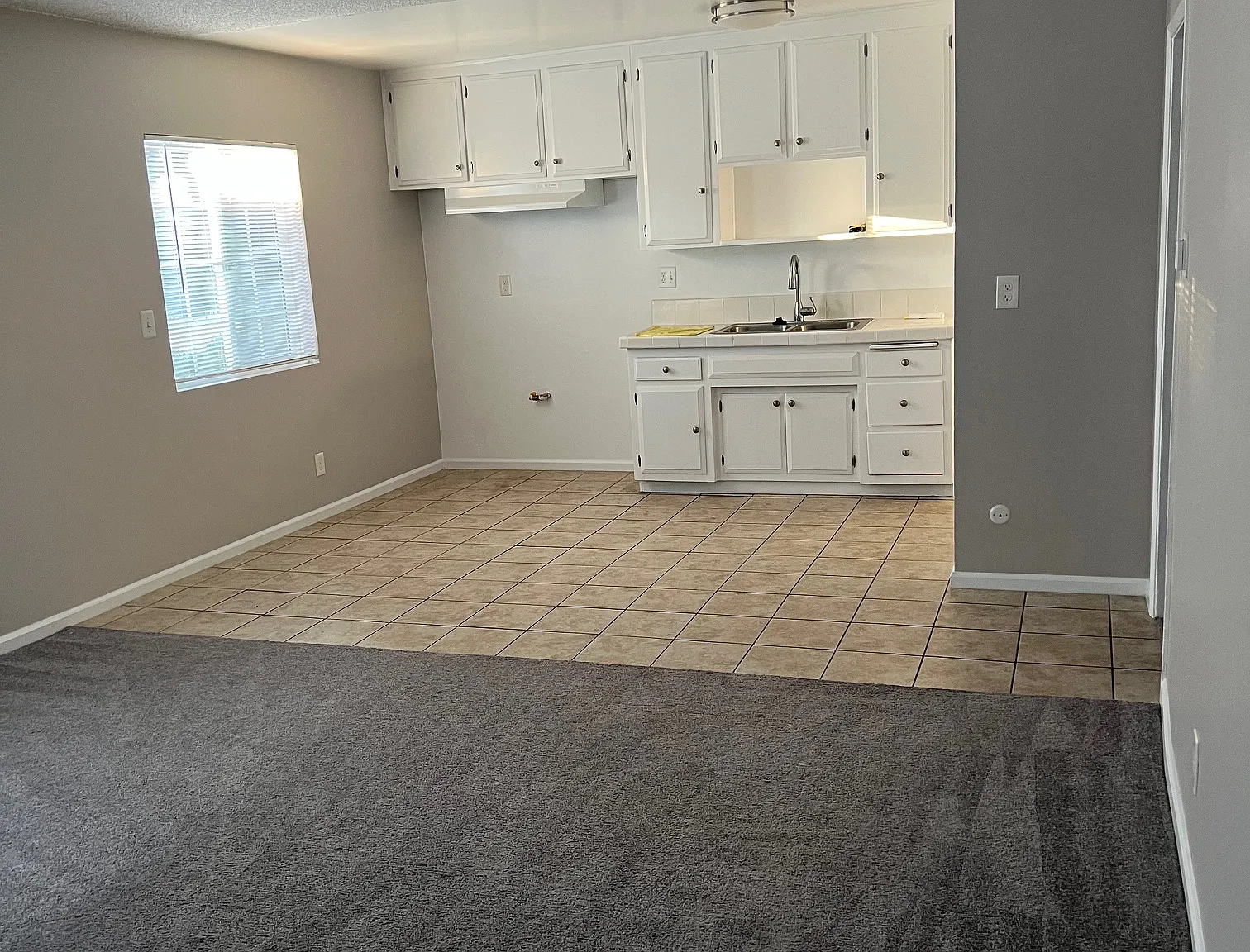 2 bed, 800 sqft, $2,200 — Photo 4