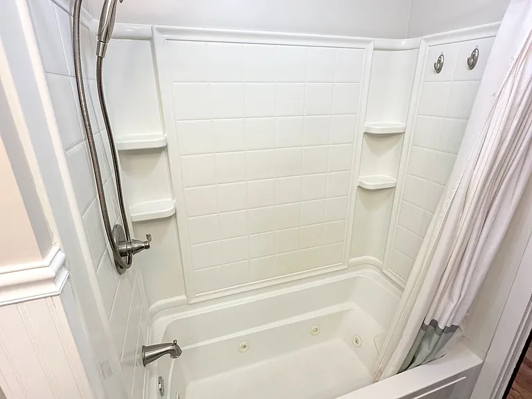7104 Schoyer Ave — Photo 20