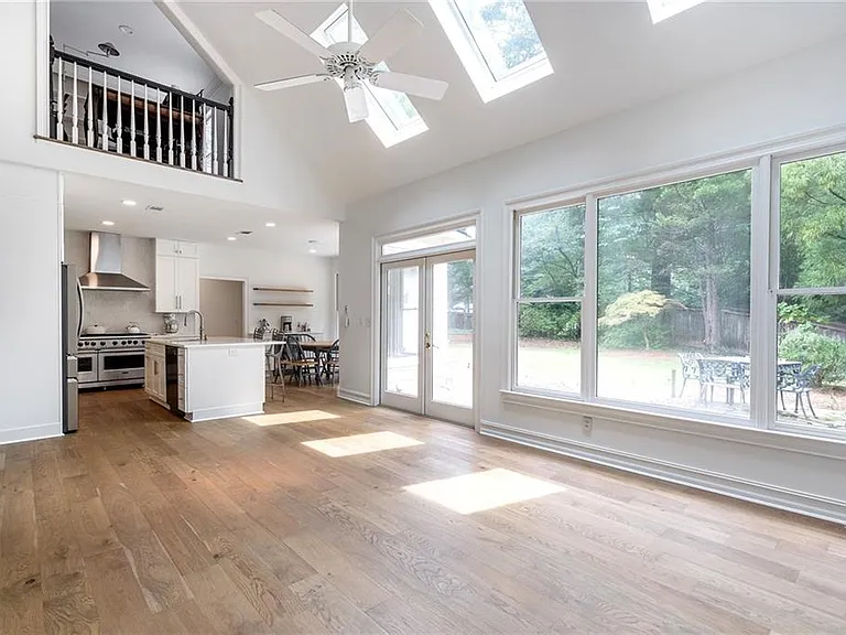 4027 Stephens Mill Run NE — Photo 9