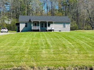 42 Winter St, Lincoln, ME 04457