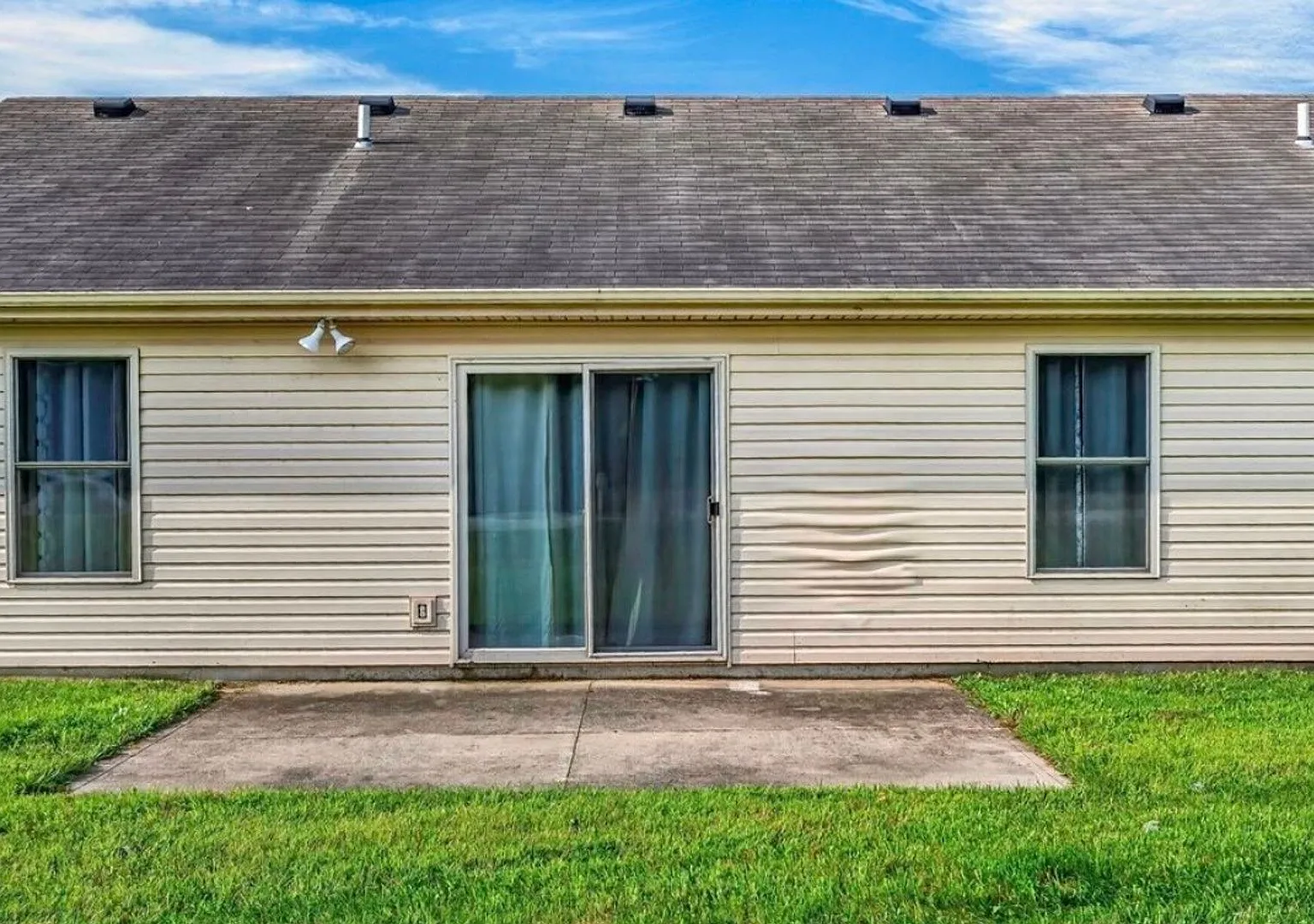 Check Out This 3-Bed, 2-Bath Home in Bluffton! — Photo 4