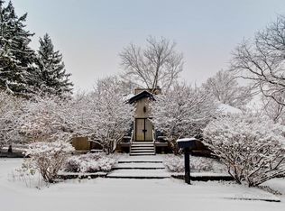 404 Hypoint Dr, Deer Park, IL 60010