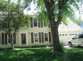 816 N Overlook Dr, Olathe, KS 66061