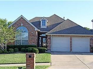 3014 Oak Cove Rd, Arlington, TX 76017