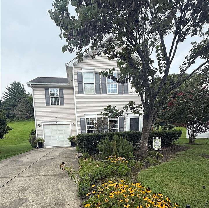 1st image of 531 Osborne Rd