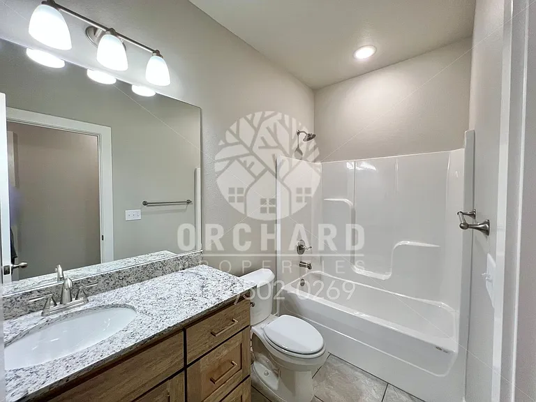 580 Bradford Dr — Photo 15