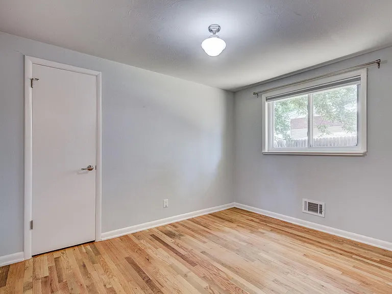 5303 Jellison St — Photo 13