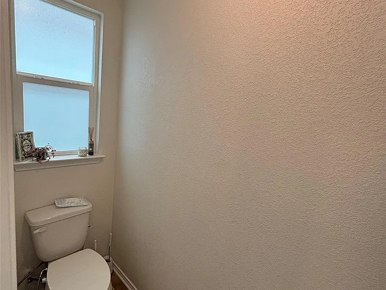 8013 Philbrook Dr — Photo 28