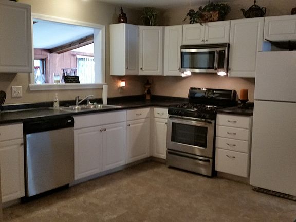 2nd image of 3230 Santiago Dr