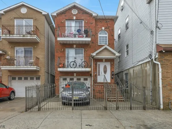 33 Fleming Ave, Newark City, NJ 07105