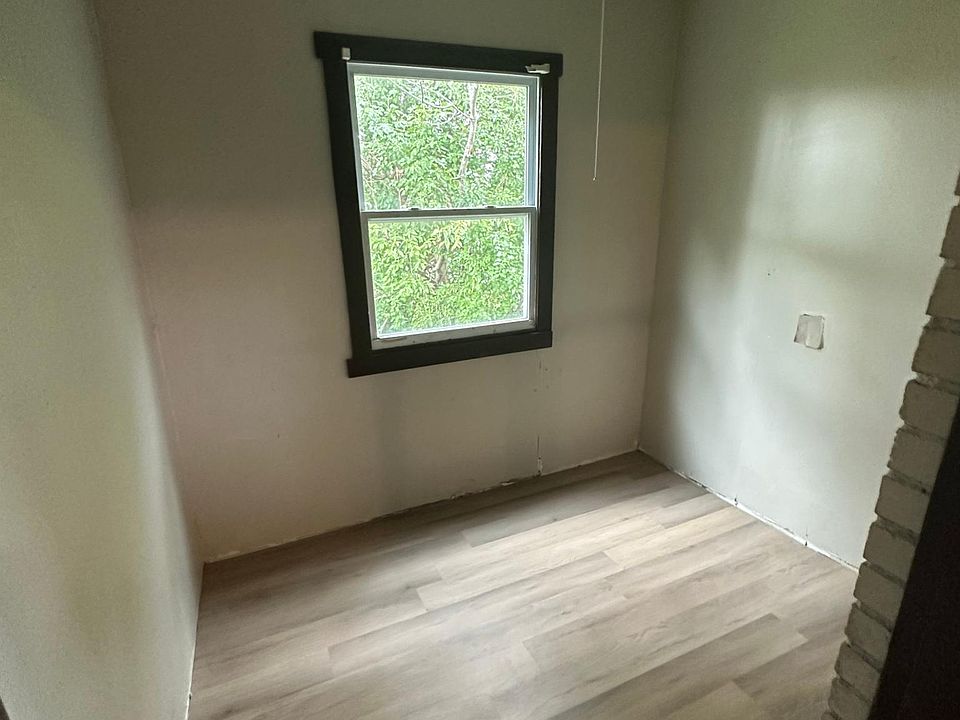 1st image of 5852 Kennerly Ave #5852
