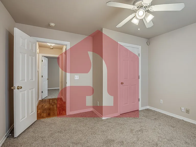 2711 Silvertree Dr — Photo 37