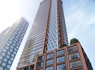 55 Mercer St #5009, Toronto, ON M5V 1H2