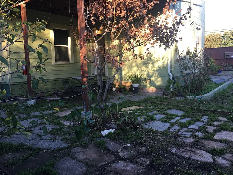 1902 10th St — Photo 17