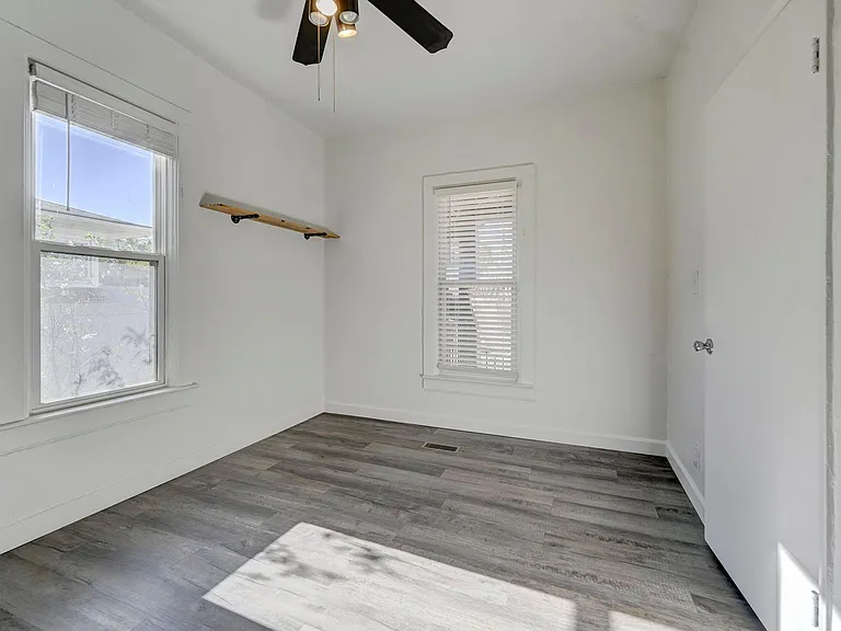 235 E Cornell Ave — Photo 13