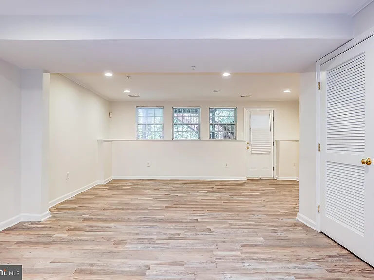 4302 Day Lily Dr — Photo 27