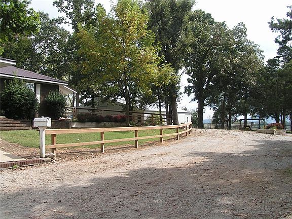 3rd image of 2465 Highway 221 N
