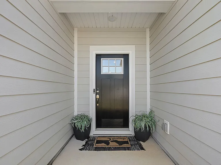 3739 Berry Dr — Photo 2