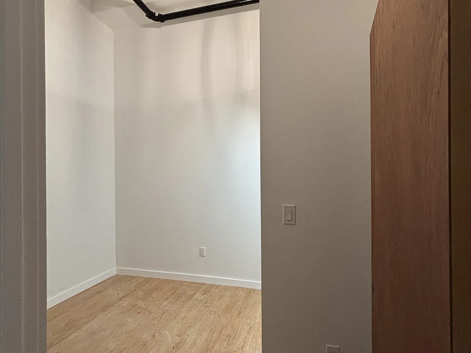 3 bed, 9999 sqft, $5,475 — Photo 3