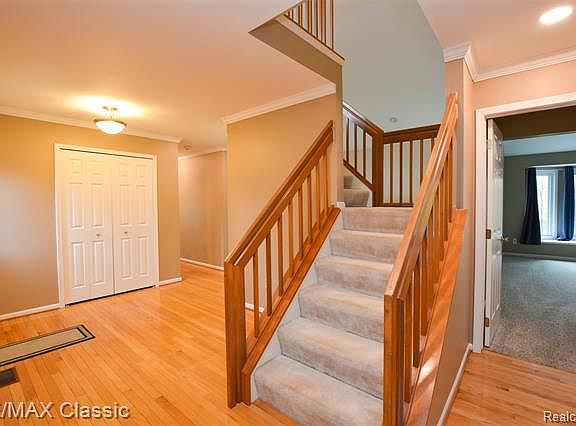 4th image of 42830 Brookstone Dr