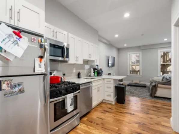 224 Lexington St, Boston, MA