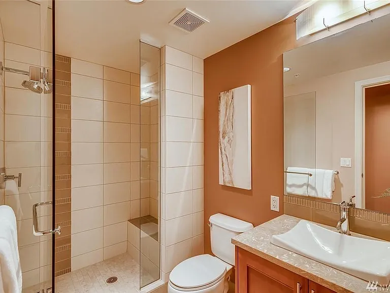 10610 NE 9th Pl #1507 — Photo 17