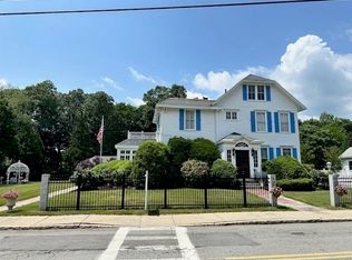 46 Capron St, Uxbridge, MA 01569