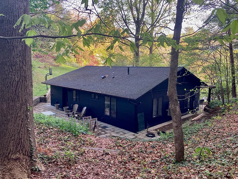 385 Beaverdam Rd — Photo 3