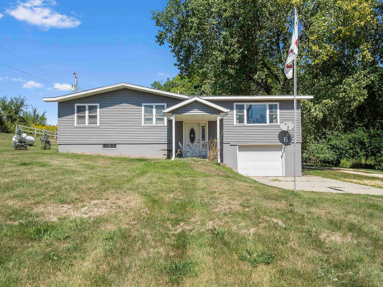 35968 Marengo Rd, Colesburg, IA 52035 Zillow
