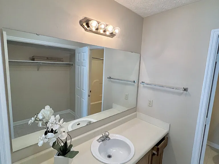 1703 Winnabow Dr — Photo 12