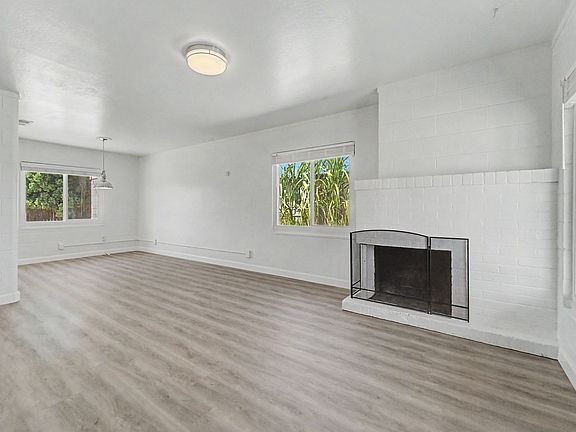 5th image of 1258 Rosemary Ln