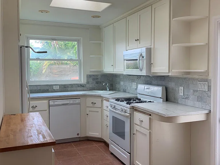 5090 Brillo St — Photo 6