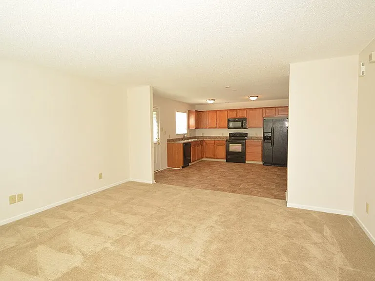 12162 Maize Dr — Photo 5