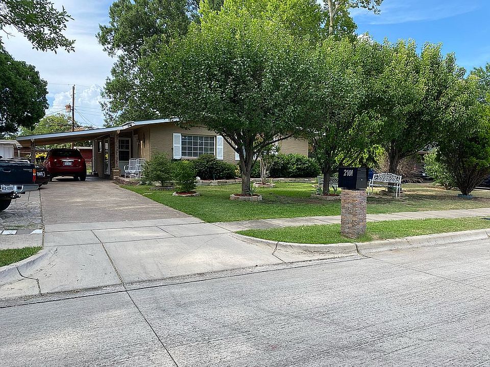 1st image of 2101 Skylark Dr