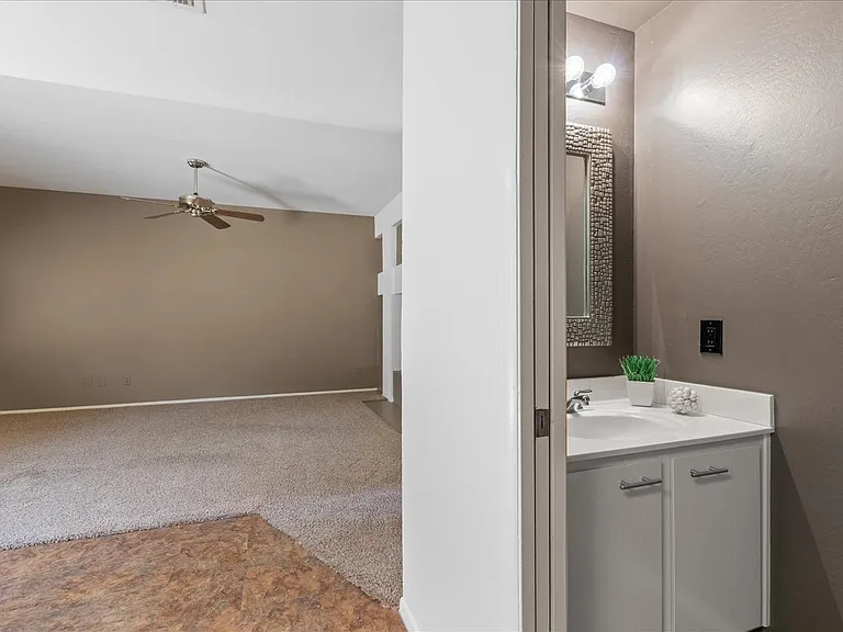 18416 N 46th Pl — Photo 11