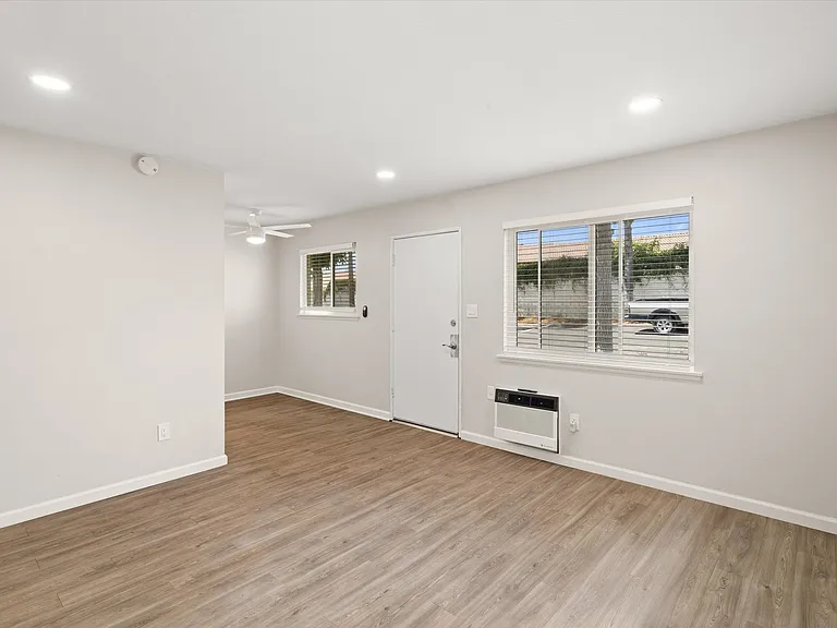 Vista Palms Apartment Homes- Yucaipa, CA — Photo 13