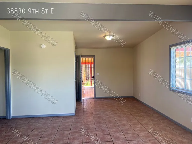 38830 9th St E — Photo 4