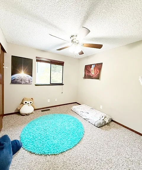 710 Parkway Ct NE — Photo 39