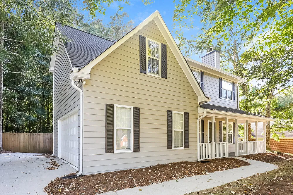 4 bed, 2.5 bath, 1892 sqft, $2,370 — Photo 4