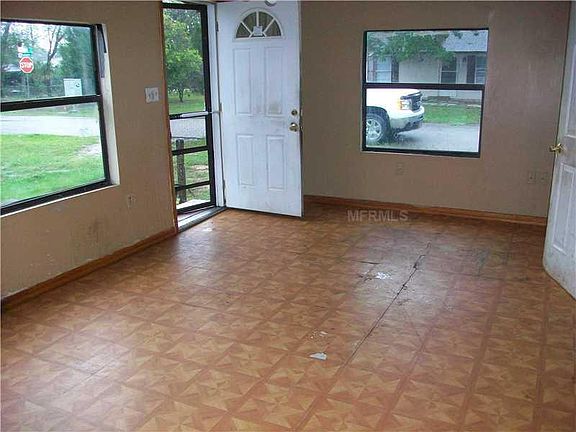 4th image of 16138 2nd St