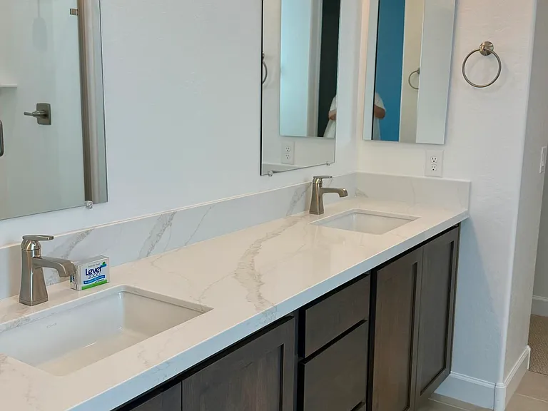 2933 E Mission Ln — Photo 30