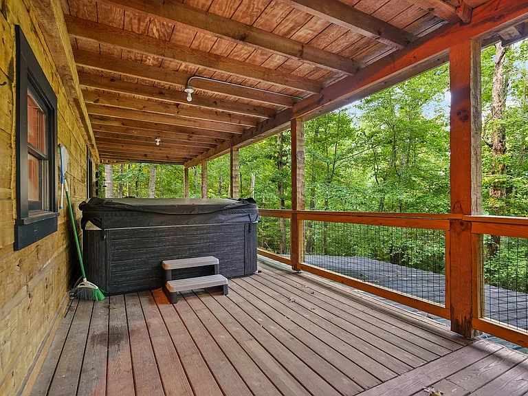 3770 Baxter Rd — Photo 32