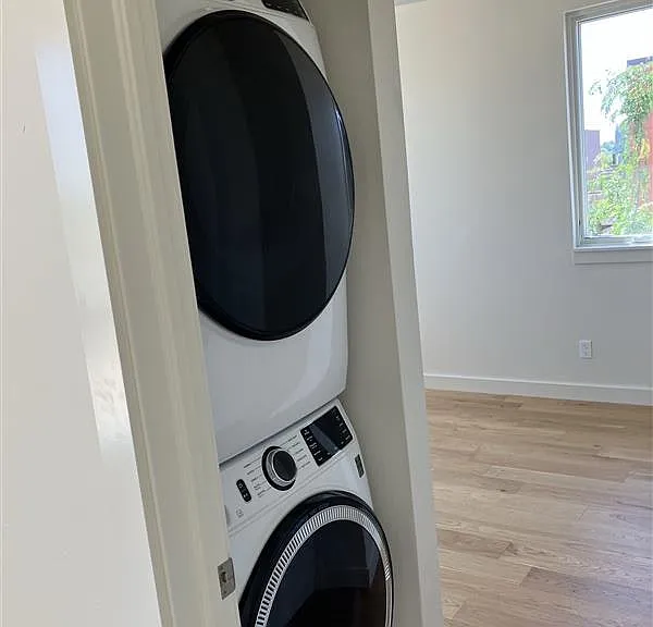 1640 Spoke St #2 — Photo 11