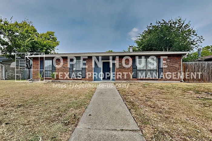 3 bed, 2.0 bath, 1707 sqft, $2,300 — Photo 1